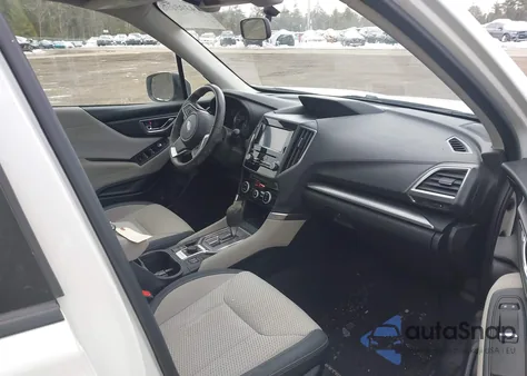 2019 Subaru Forester Premium z USA, uszkodzony, nr VIN JF2SKAGC3KH487550